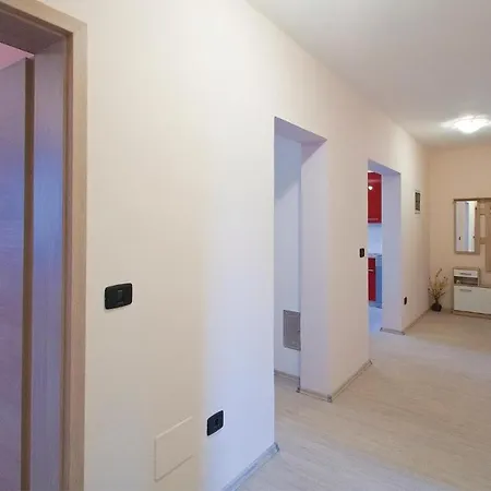 2 Bedroom Lovely In 아파트 *