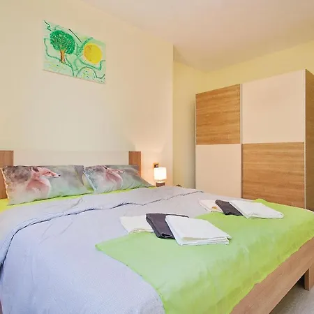 2 Bedroom Lovely In Orbanići